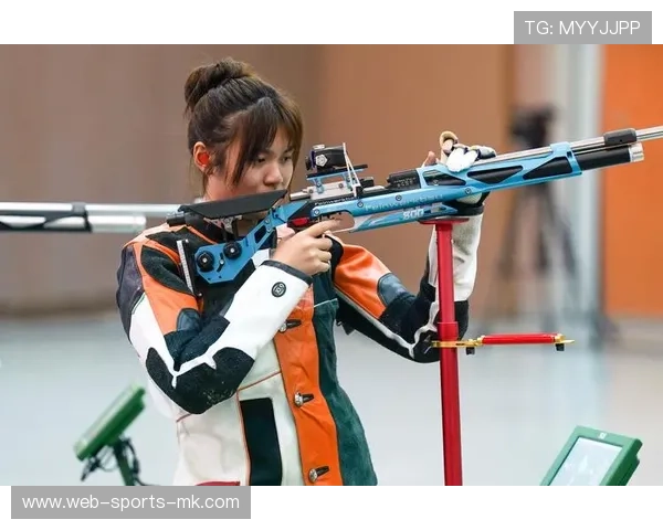 射击女子组风中稳到像AI操控