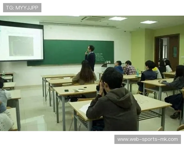 职业选手的综合水准：他是如何通过全面技术属性稳坐前排的
